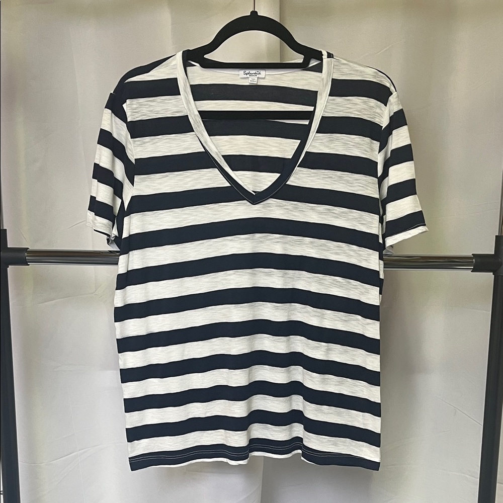 Splendid women’s Navy and White Striped V-Neck Tee medium